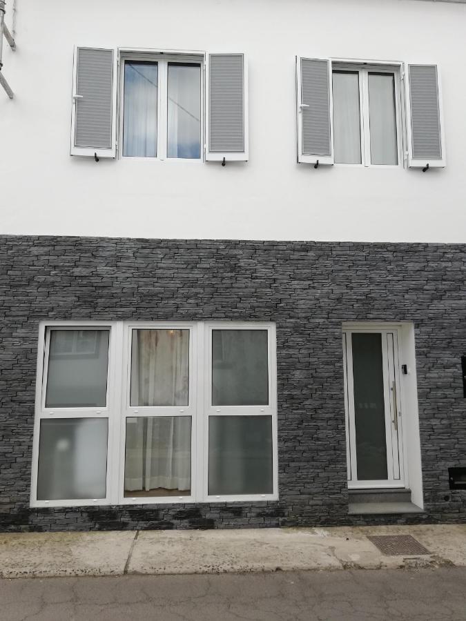 Victoria Guest House Фурнаш Экстерьер фото