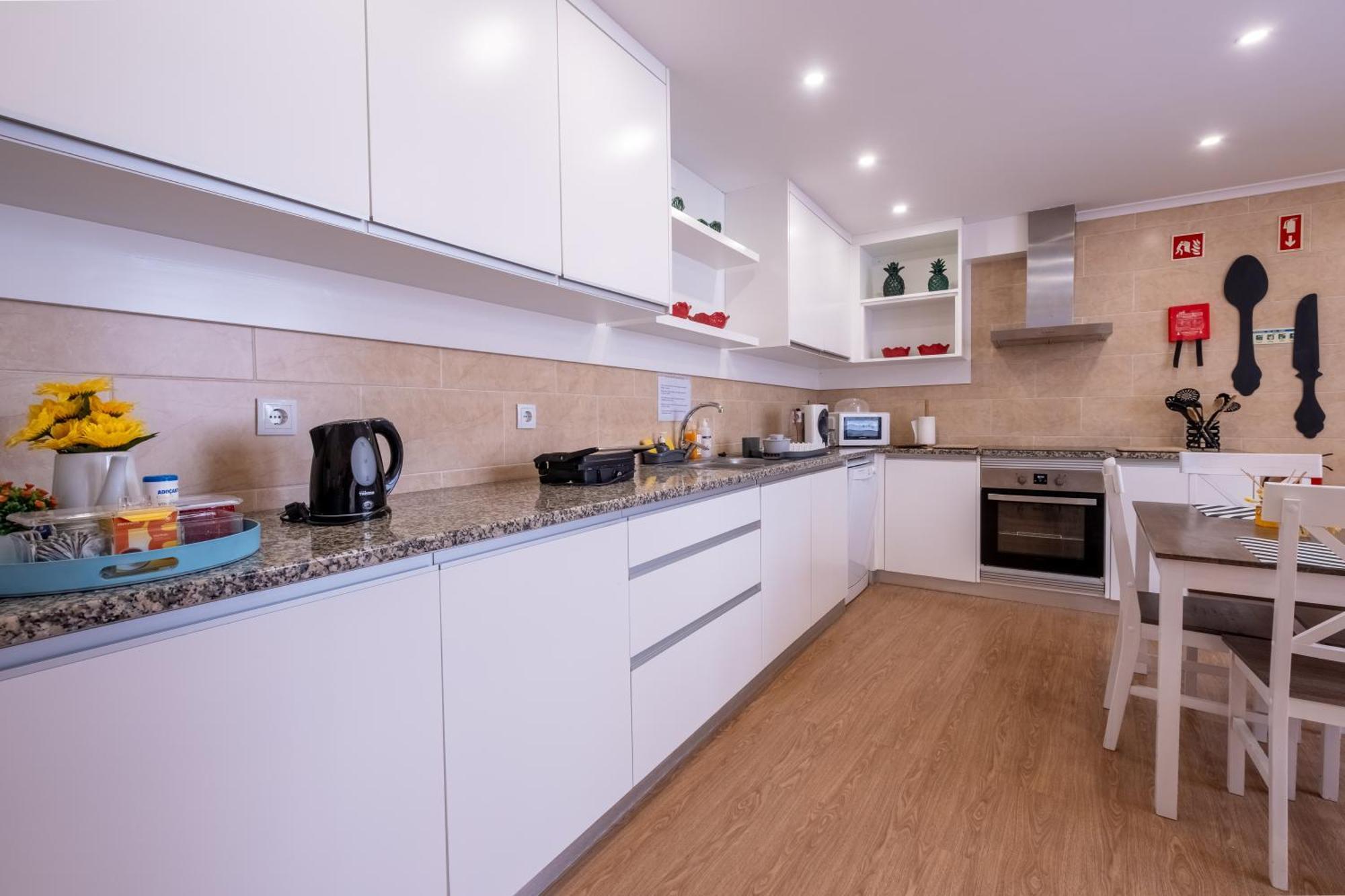 Victoria Guest House Фурнаш Экстерьер фото